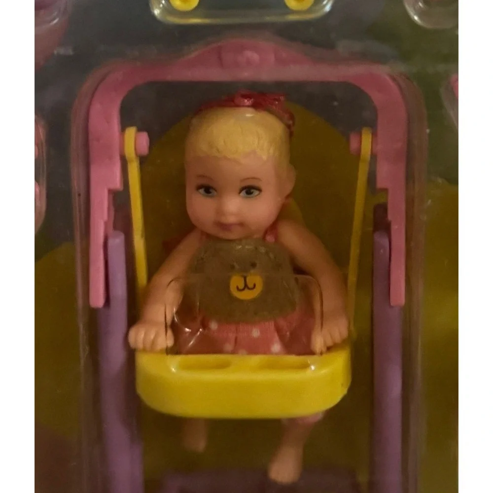Mattel-Barbie-Swing 'N Play Baby Krissy Doll Play Set (NWT)